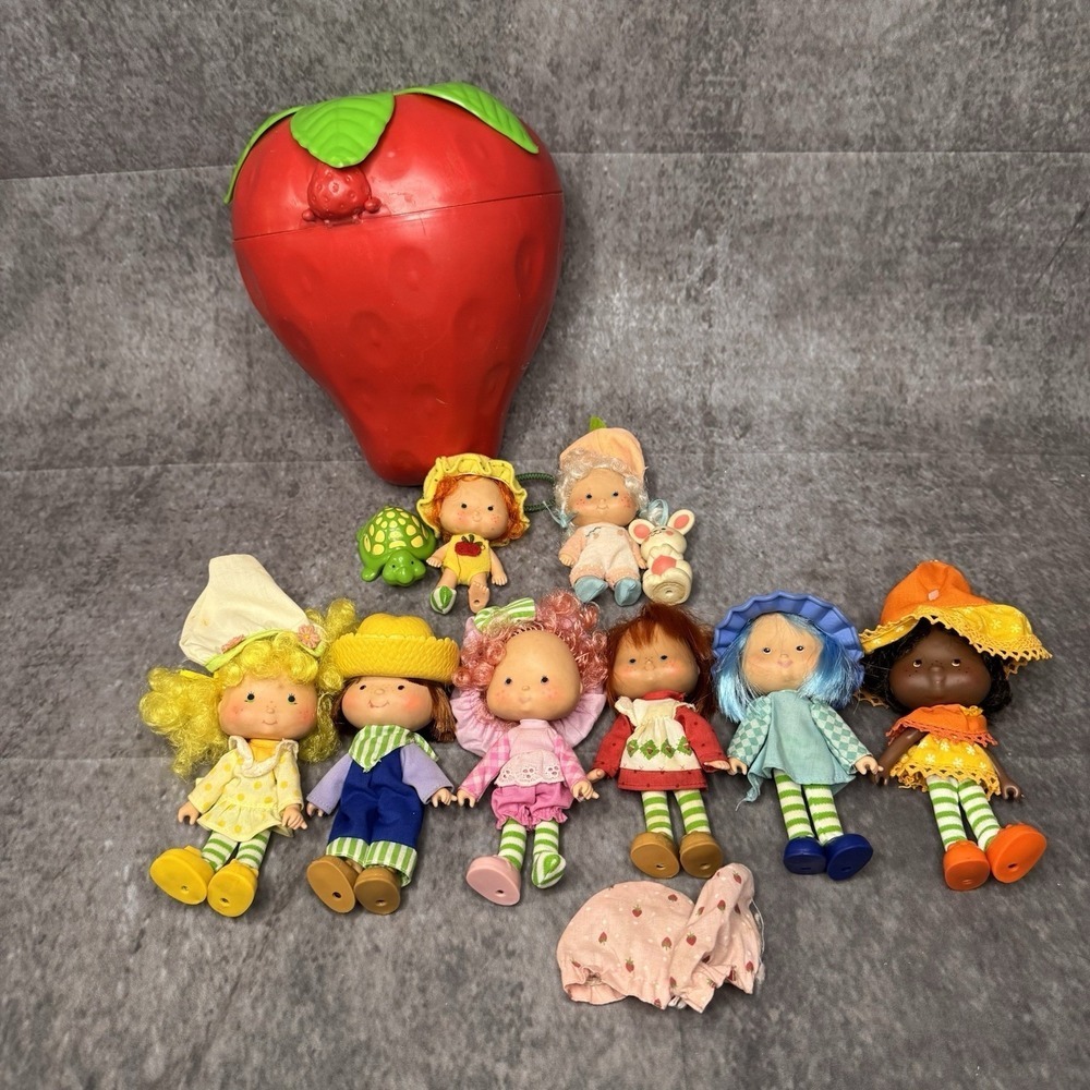 Vintage American Greetings Strawberry Shortcake Lot Dolls Accessories 1979-1981